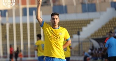 المهاجم الجزائري ميلود حمدى يشدد على ضرورة إعداد خالد النبريصى لقيادة هجوم الإسماعيلى 2025