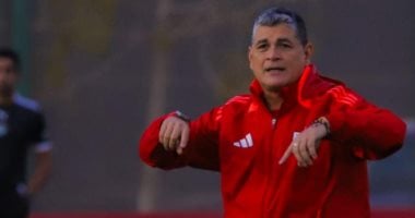 أوسكار رويز يجتمع مع حكام الجولة الثانية بالدوري.. لمراجعة جودة الأداء في 2025