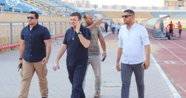فريق من الدفاع المدني يقوم بمراجعة اشتراطات الأمن في استاد الإسماعيلية لاستقبال المباريات 2025