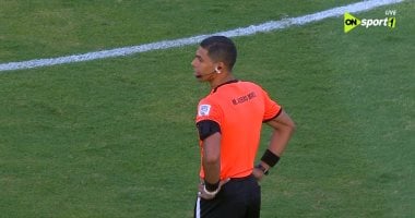 محمد عباس يتولى تحكيم مباراة الزمالك والمقاولون بالدوري 2025