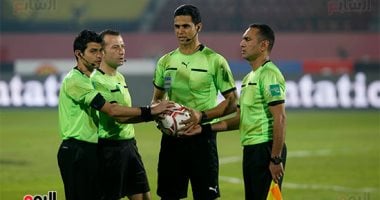 محمد معروف يقود تحكيم مباراة الأهلي وفاركو في الدوري 2025