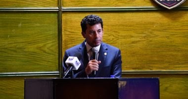 أشرف صبحى.. الأندية الاستثمارية تخفض معدلات البطالة ودعم متوازن للقطبين في 2025