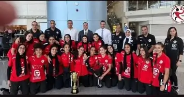 سفير مصر بالجزائر يودّع فريق ناشئات اليد بطلات أفريقيا قبل العودة إلى القاهرة 2025